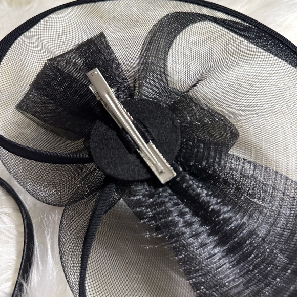 Elegant Black Fascinator, New - Picture 6 of 7